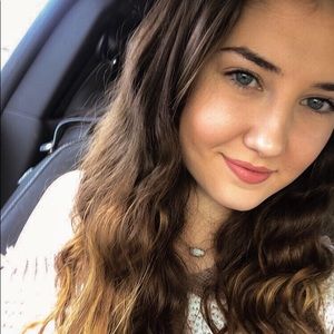 Meet your Posher, Chelsie